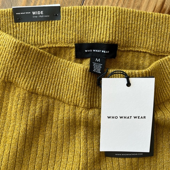 Who What Wear women’s size medium cropped knit pants. Part of a set! - Picture 4 of 9